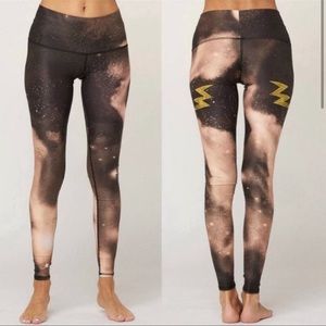 Teeki Electric Night hot pant leggings